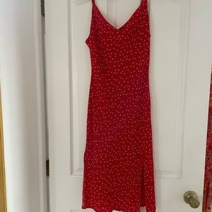 Polly- red dress with front slit